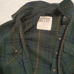 Garage green plaid